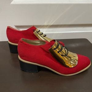 Womens Red Kiss Red Gold Plate Shoes size 6